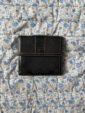 Coach Signature C Black Bi-fold Wallet W/ Snap Closure & Leather Trim